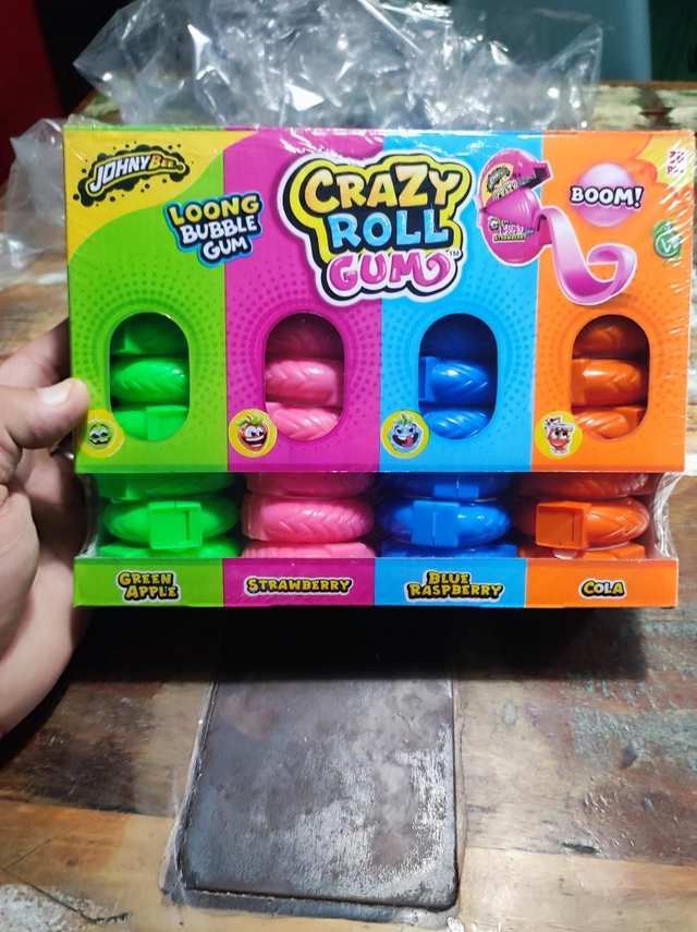 CRAZY ROLL GUM