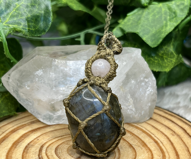 Pendentif « Dragon Egg »