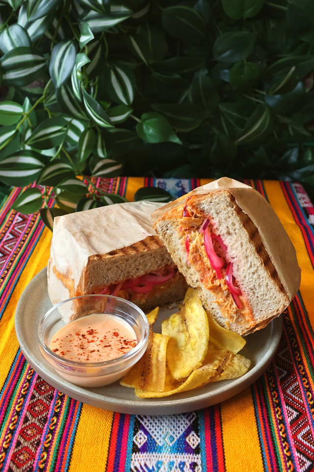 Sandwich al amarillo