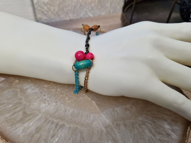 Bracelet Turquoise Doré Perles Bois