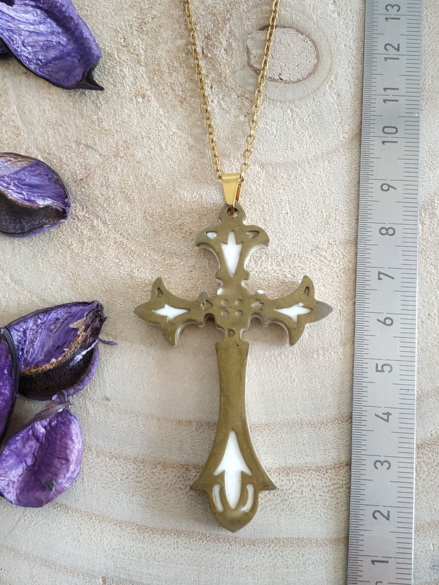 Collier croix celtique ocre doré
