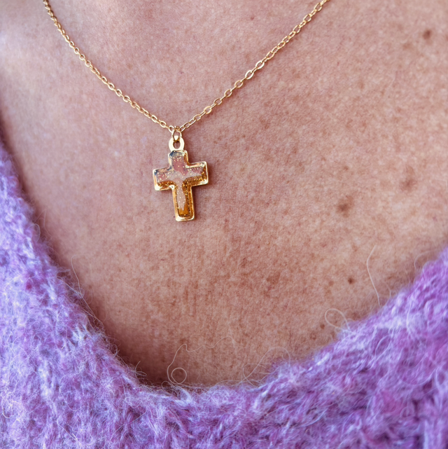 Collier Croix ROSE - partie 2