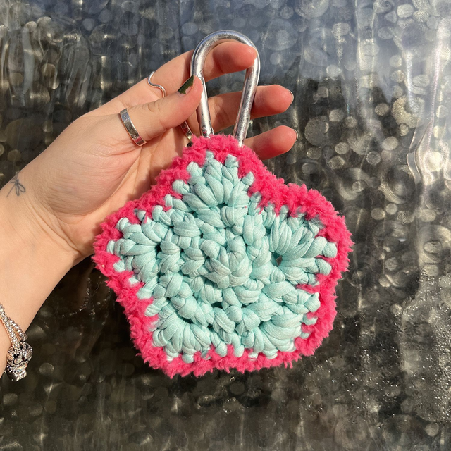 Turquoise and Neon Pink T-shirt Star Carabiner