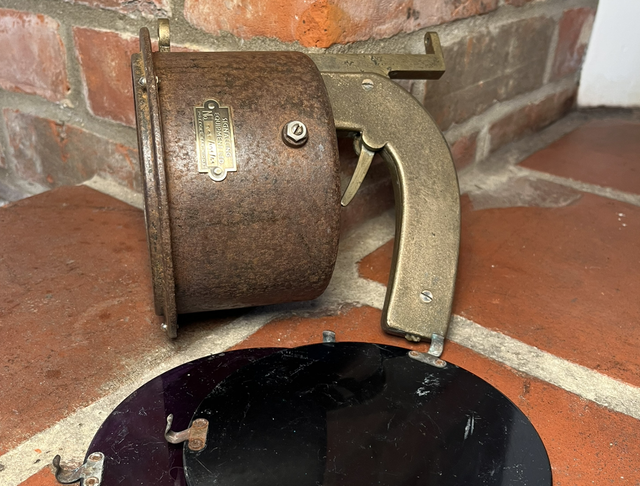 Railway/ Maritime Hand Signalling Lamp With Lenses