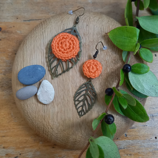 Boucles d&#039;oreille asymétriques Feuille - Oranges