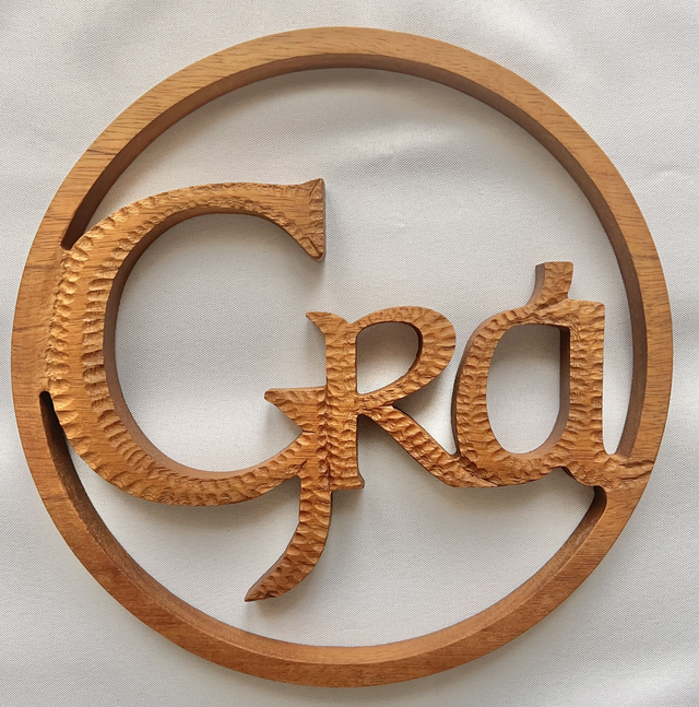 Teak Grá Sign 270mm Diameter