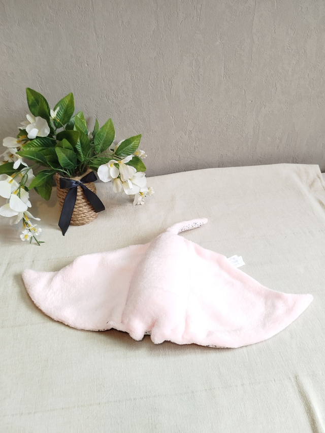 Raie manta rose pale
