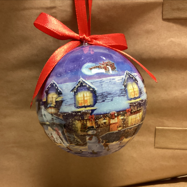 Christmas Decorations - Traditional Bauble Winter house with snowman 