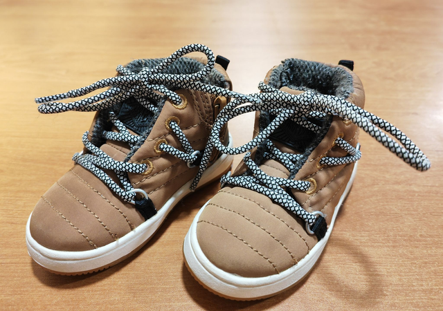 Chaussures montantes marron en 18