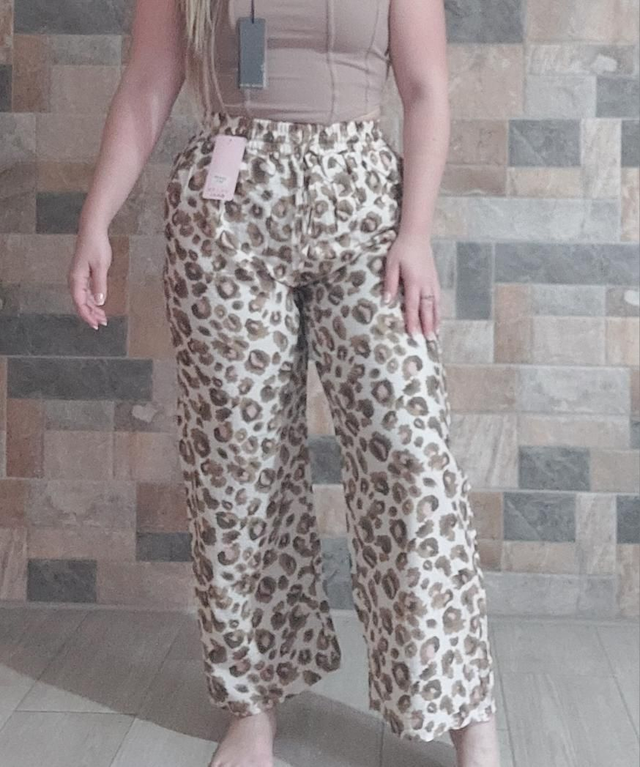 Pantalón ancho estampado