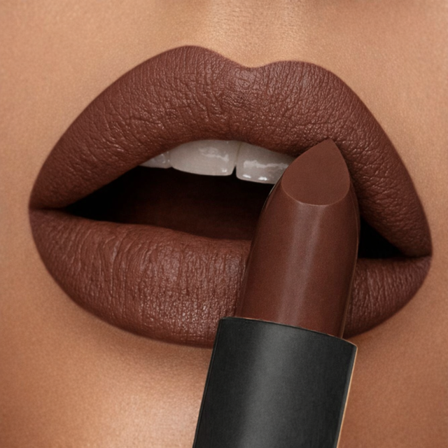 Овлажняващо червило Day-to-Day Hydrating Lipstick