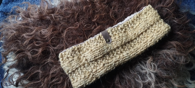 Bandeau en laine de nos brebis 