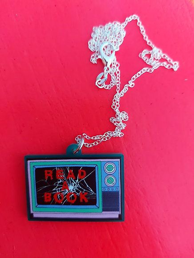 Read A Book Necklace