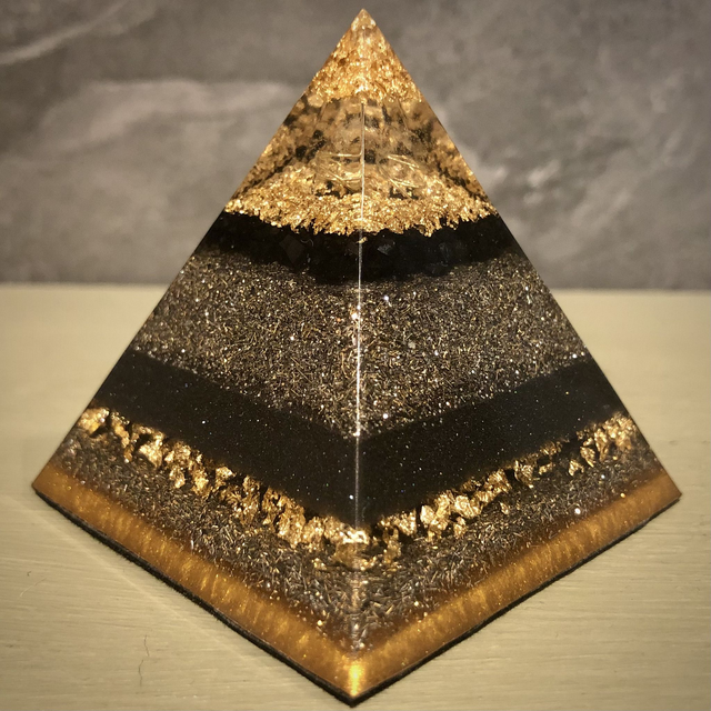 Custom Made 6cm Crystal Energy/Orgonite Pyramid