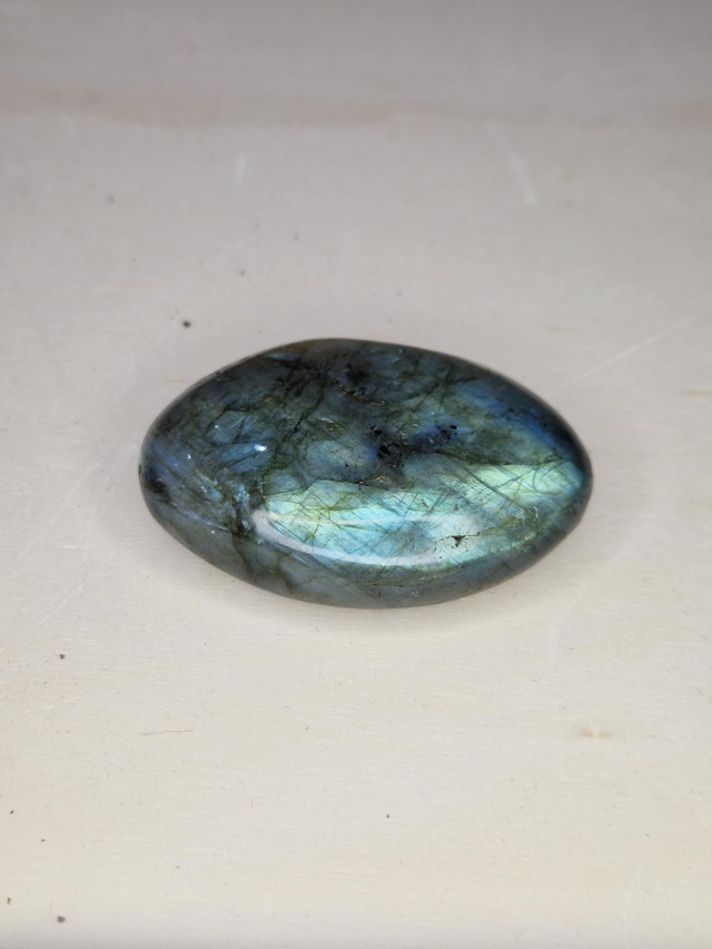 Labradorite / 077