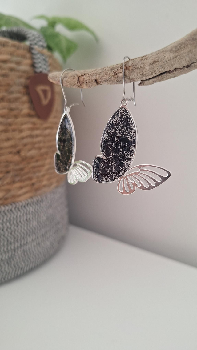 Boucles oreilles papillons paillettes noires