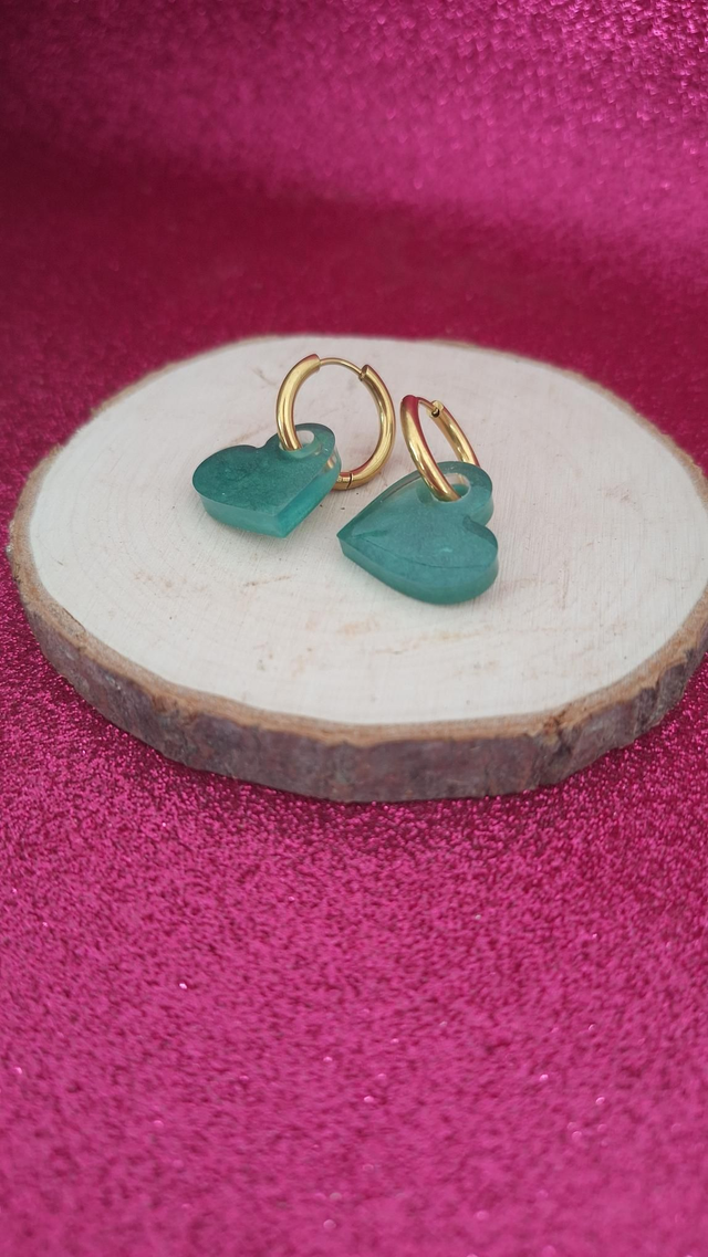 Boucles d'oreilles créoles dorées cœurs verts