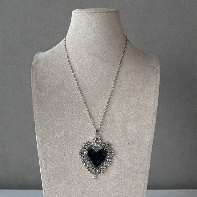 Collana cuore sacro nero 26AT-3