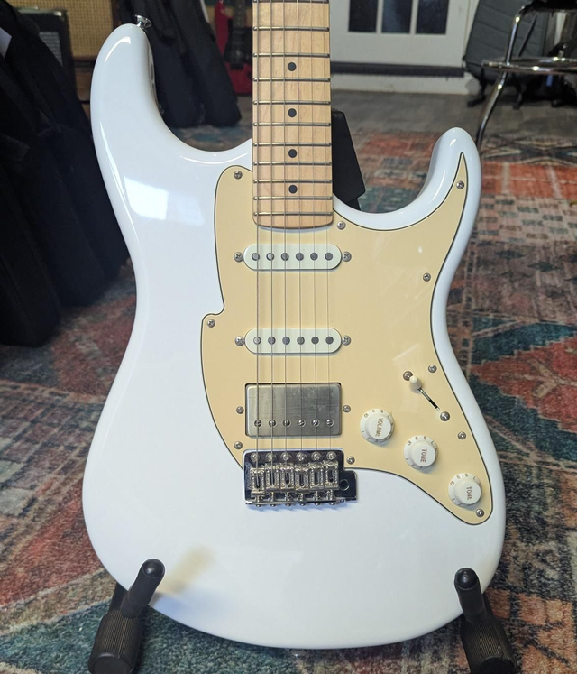 FretKing Corona Classic 