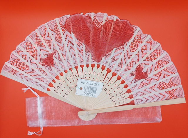 Éventail cœur 