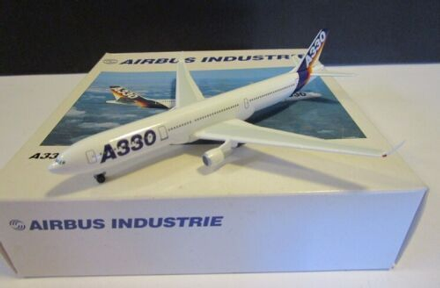 Airbus Industrie A330, 1:500, Herpa