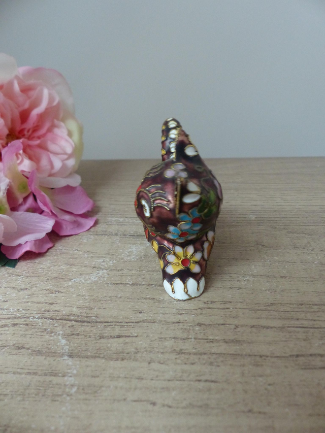 Figurine Chat Cloisonné Vintage – Chaton Floral en Métal Émaillé des Années 1980