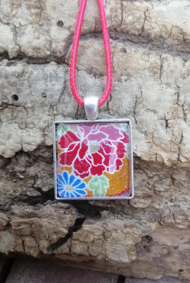 Collier K03 Carré Rouge