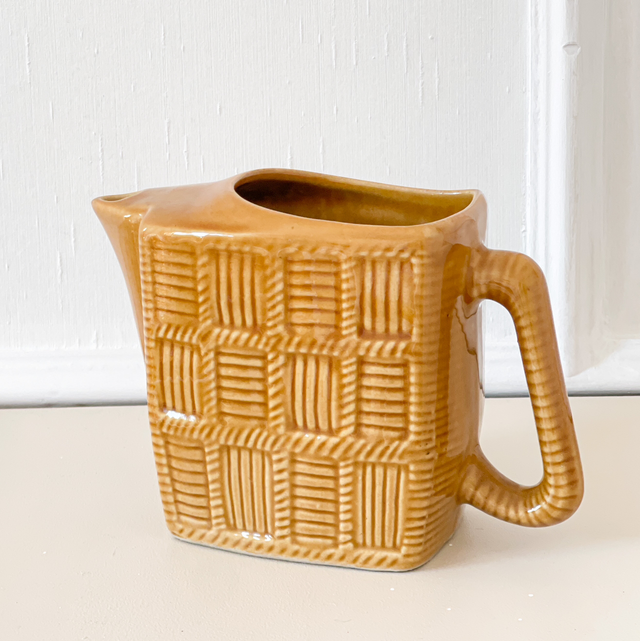 Pichet céramique effet barbotine 