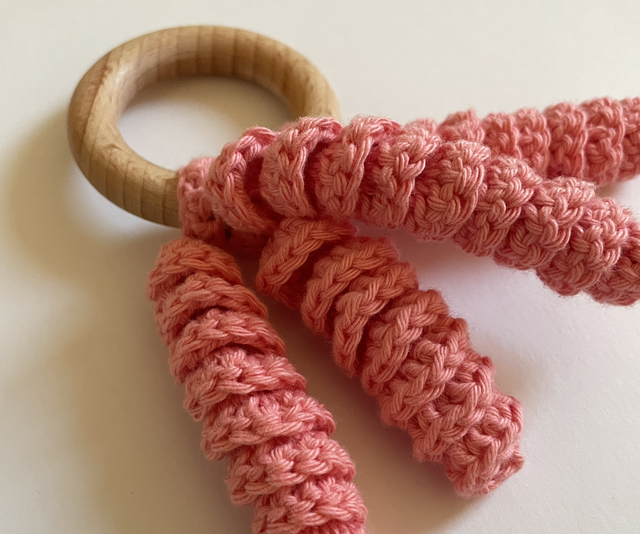 Anneau de dentition « tentacules »