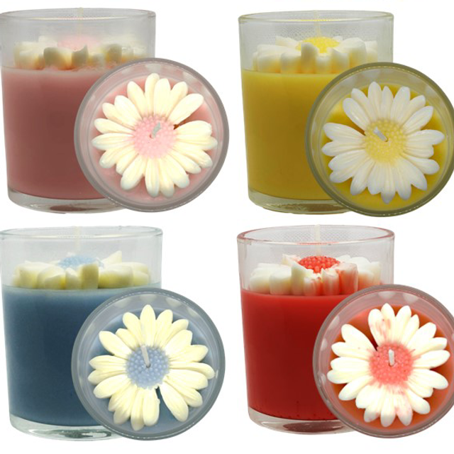 Daisy Candle