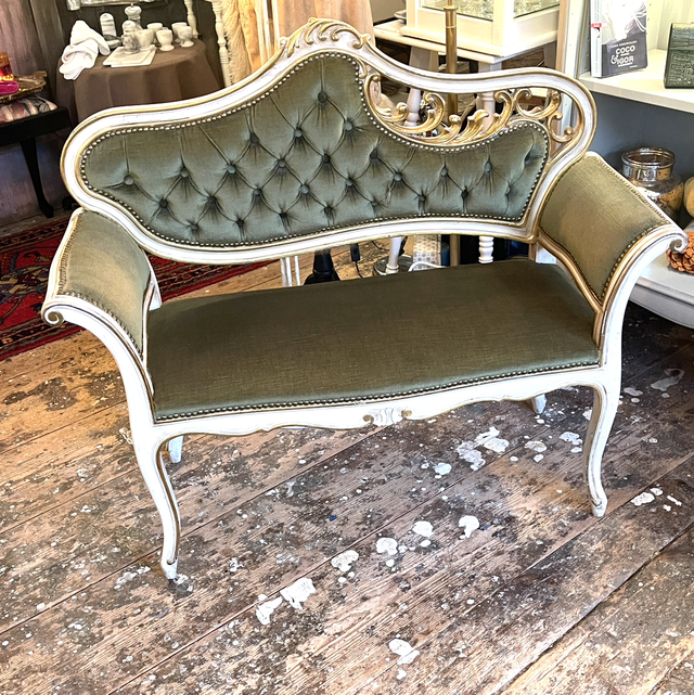  Gepolsterte  Bank mit Rückenlehne 