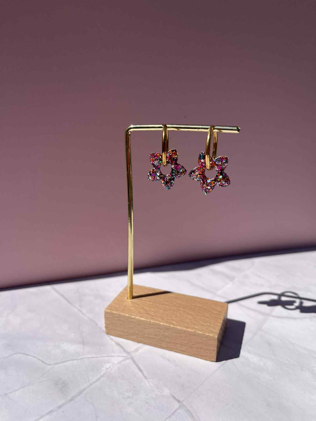 Pampilles fleurs de tiaré résine paillettes foncées