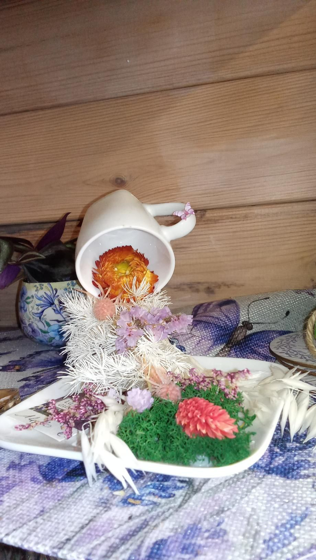 Tasse fleurie cascade