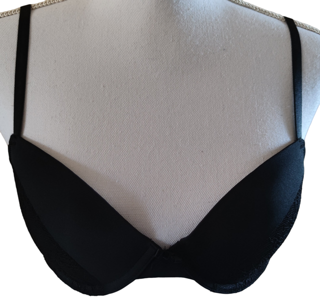 Soutien-gorge avec coque, armature et dentelle noir (Lauma Lingerie)