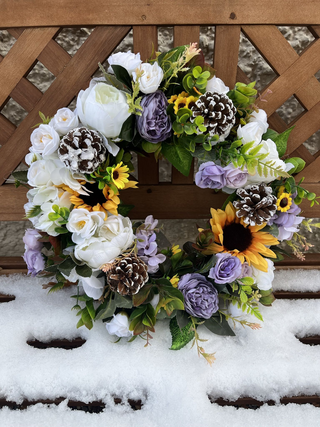 Winter wreath sunflower and pine cones