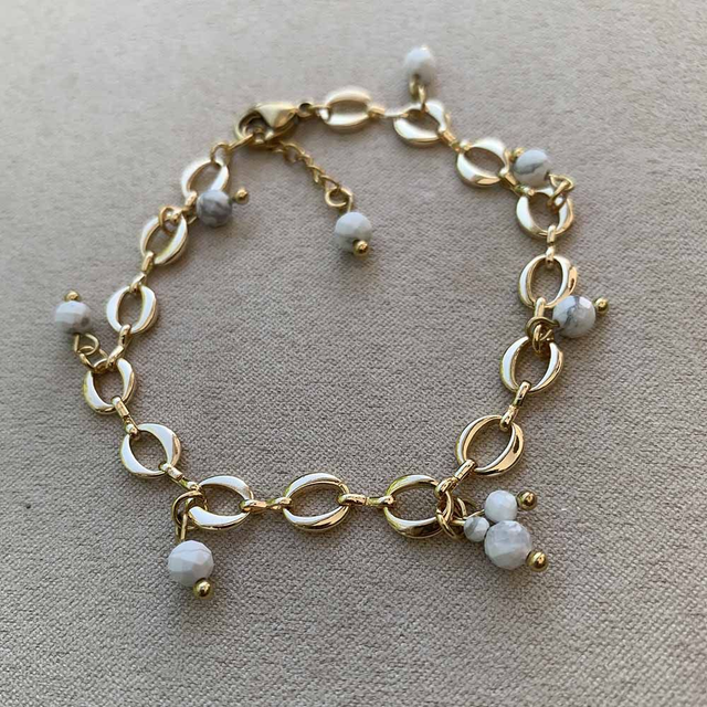 Bracelet grosse maille et howlite