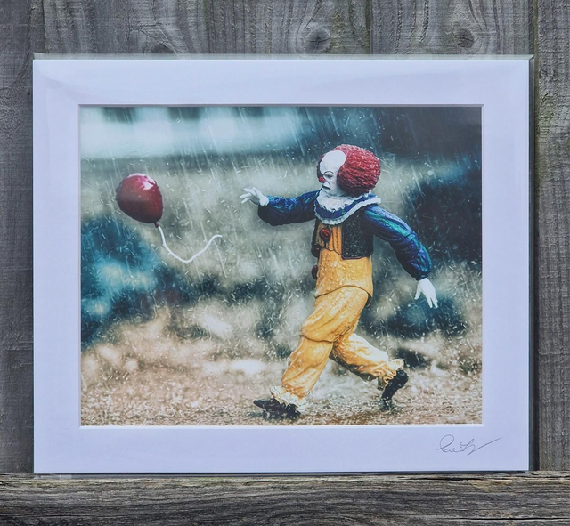 Pennywise &amp; Balloon