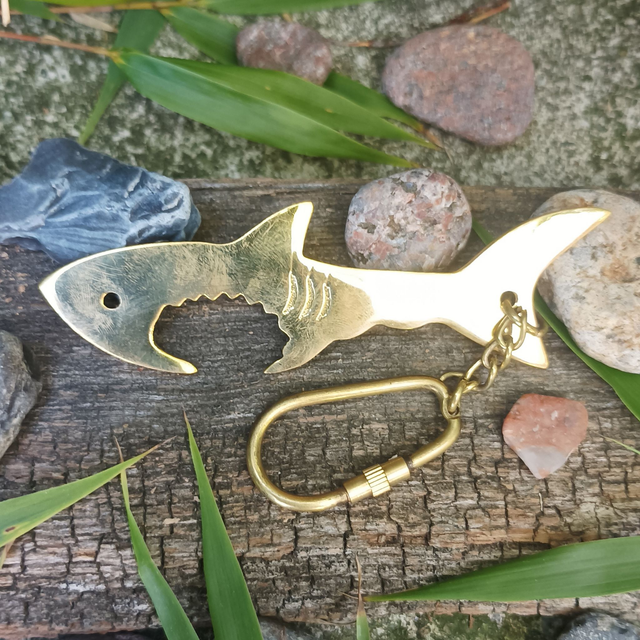 Schlüsselanhänger: Haiflaschenöffner