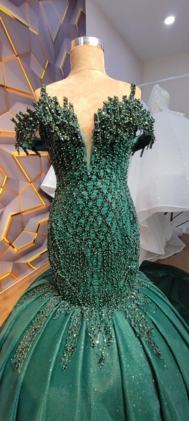 Robe de Mariée Sirène Verte Col feuilleté avec Paillettes Perles Épaules Dénudés / Réf : RMS93