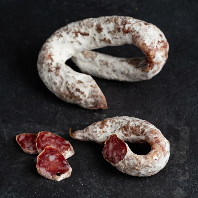 Saucisse sèche à la perche de l&#039;Aveyron