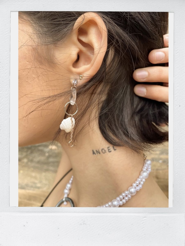 Boucles Asymétriques - Paul(e) Blanc