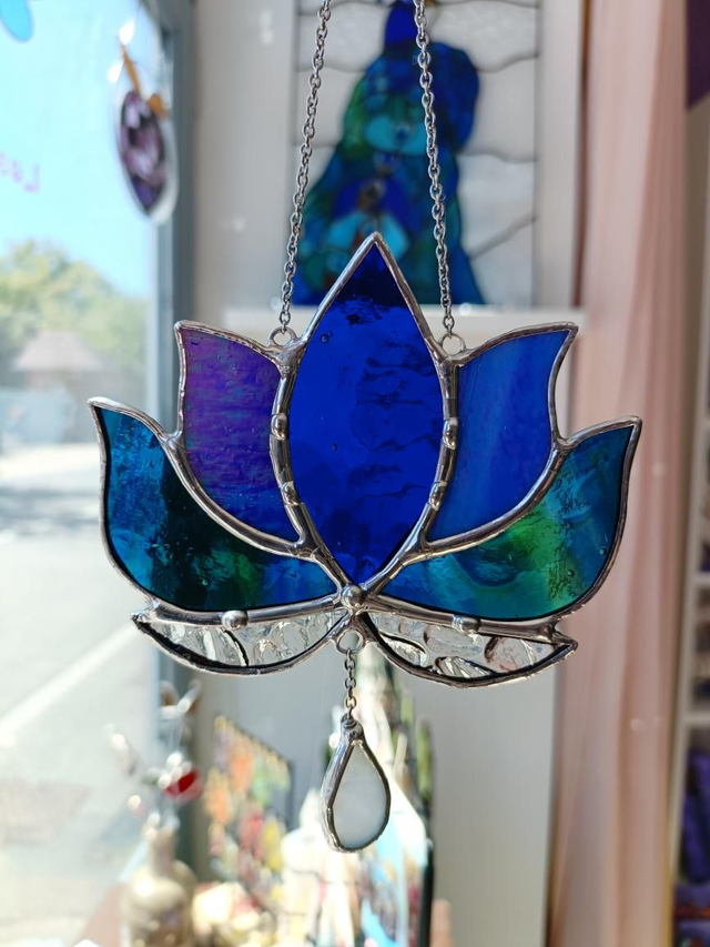 Lotus bleu cobalt et paon - sur commande 