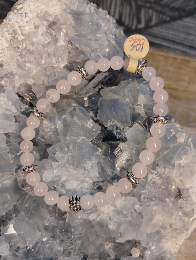 BR10- Bracelet Quartz Rose et breloques 