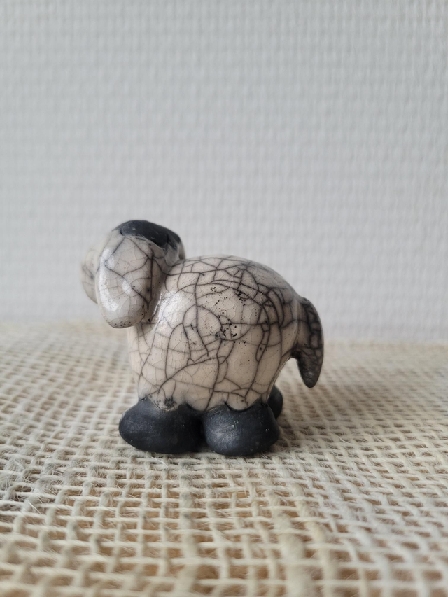 Mouton en céramique, Raku