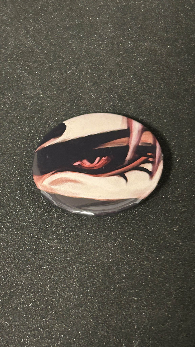 VanitasArts Button Small