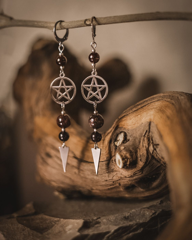 Astra pentaclès • Grenat