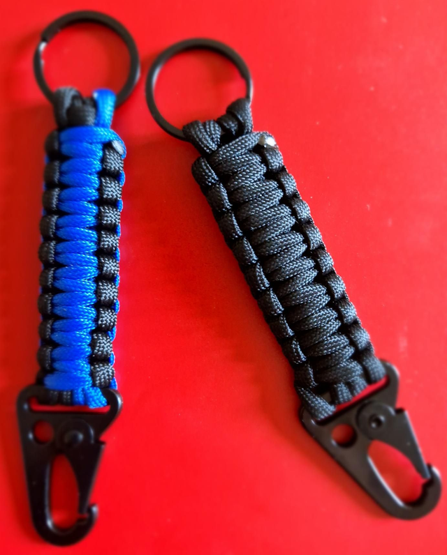 Porte-clés paracorde mousqueton