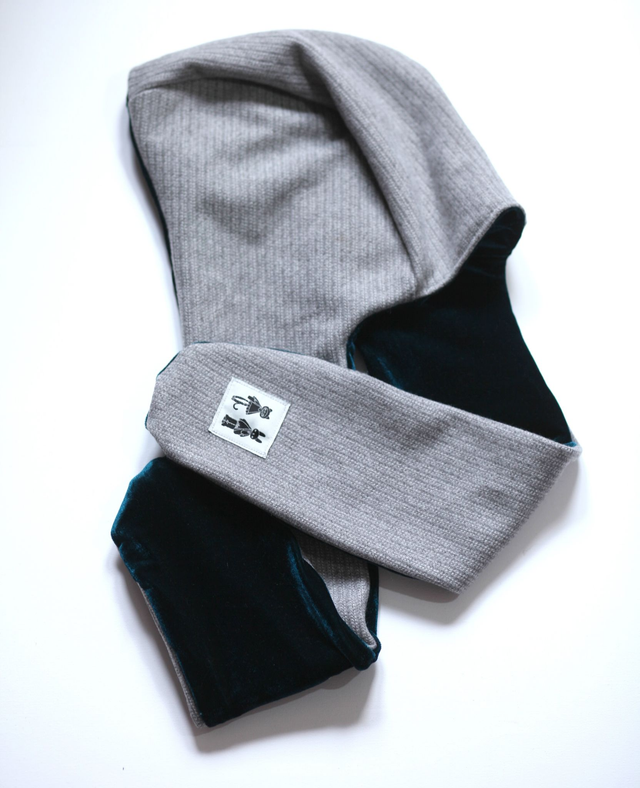 grey/green hood-scarf