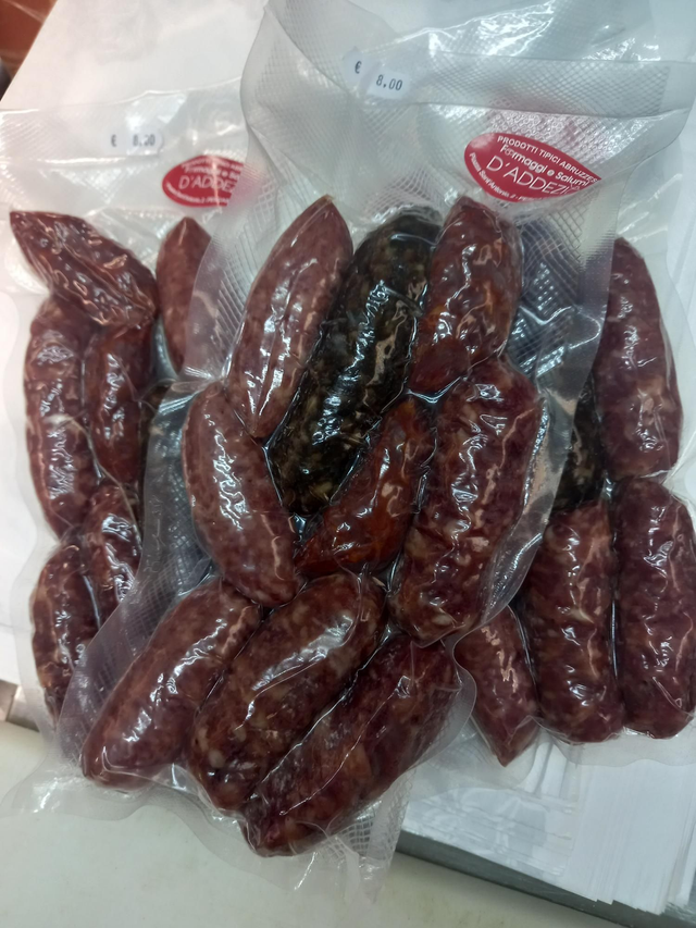 Mix Salsicce 400g ( 3 Maiale, 3 Cinghiale,  2 Piccanti,  1 Fegato )