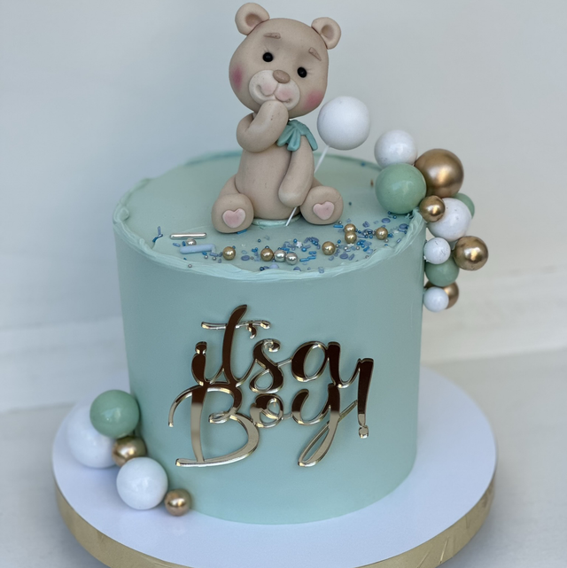 Baby shower cake